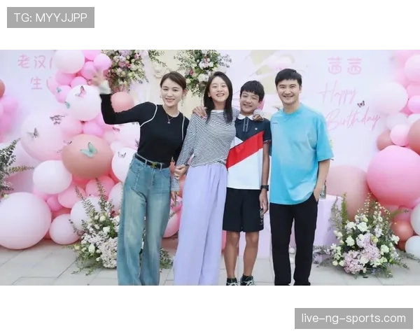 田亮家冰箱里塞满蛋白粉，女儿偷喝一口直接吐了
